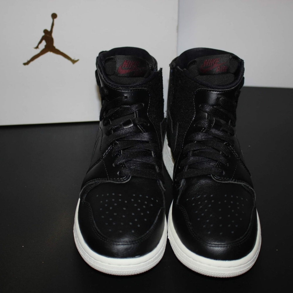 NWT Jordan 1 Rebel XX
